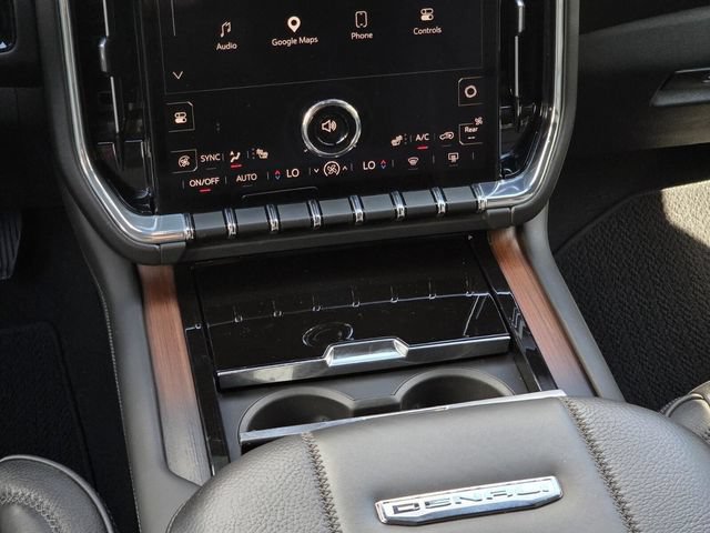 Used 2025 GMC Yukon Denali AWD/4WD image 21