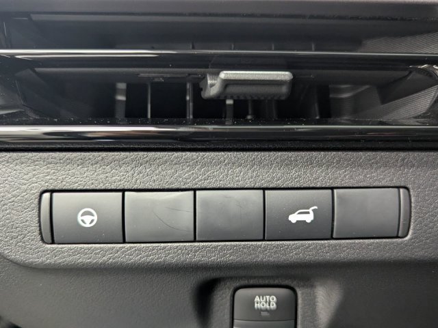 Used 2025 Nissan Murano SV w/ Cargo Package AWD/4WD image 13