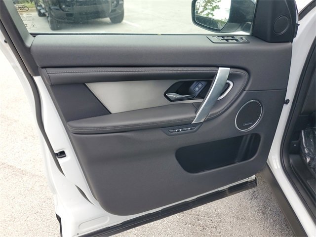 Certified 2024 Land Rover Discovery Sport Dynamic SE image 23