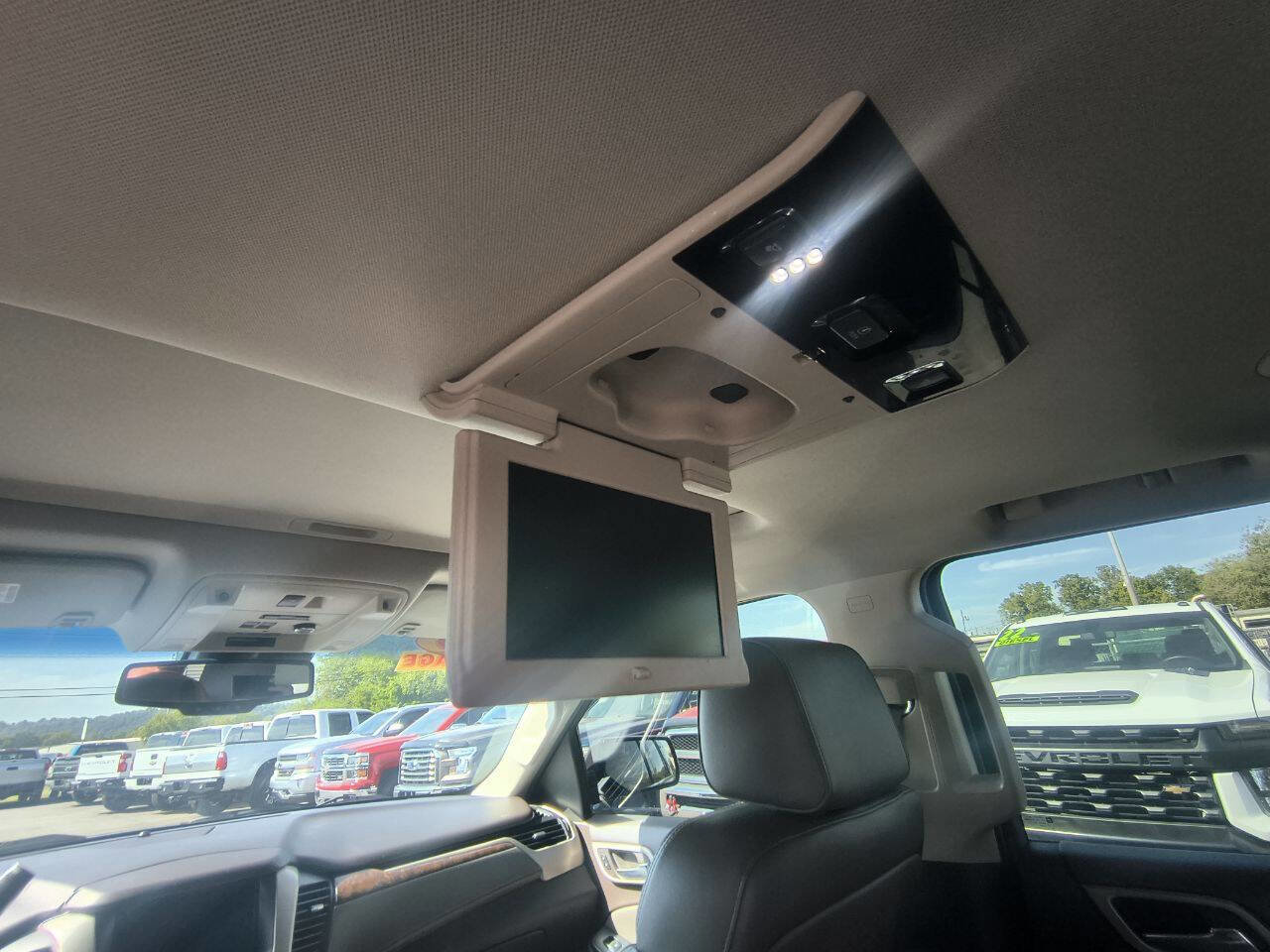 Used 2015 GMC Yukon Denali w/ Touring Package image 24