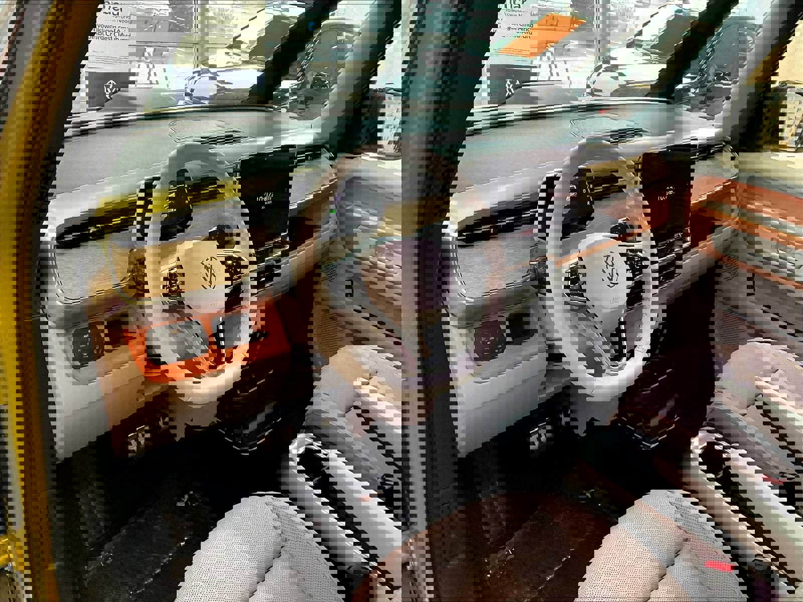 New 2025 Volkswagen ID. Buzz 1st Edition image 9