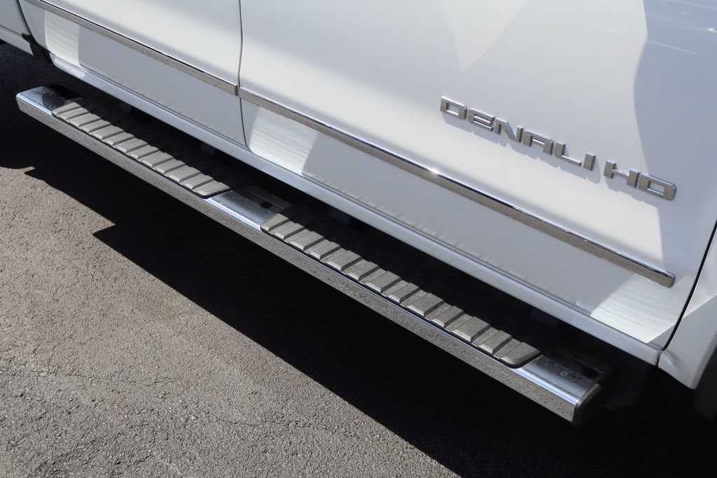 Certified 2019 GMC Sierra 2500 Denali w/ Duramax Plus Package AWD/4WD image 11