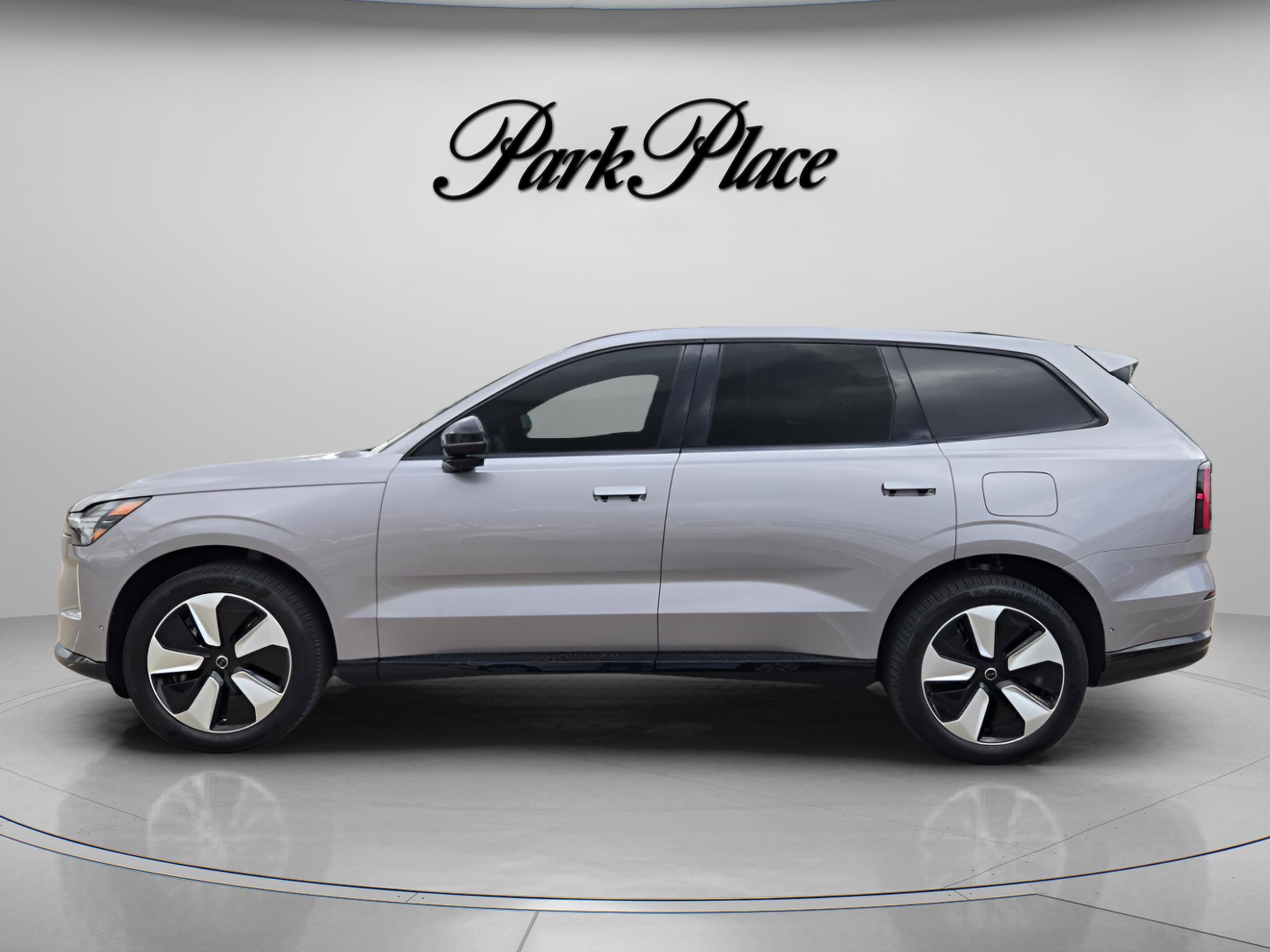 New 2026 Volvo EX90 Plus image 2