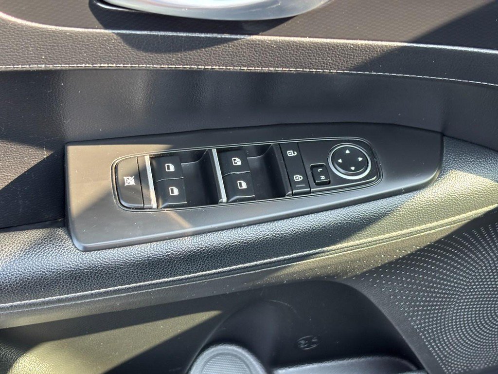 Used 2023 Kia Forte GT-Line w/ GT-Line Technology Package FWD image 16