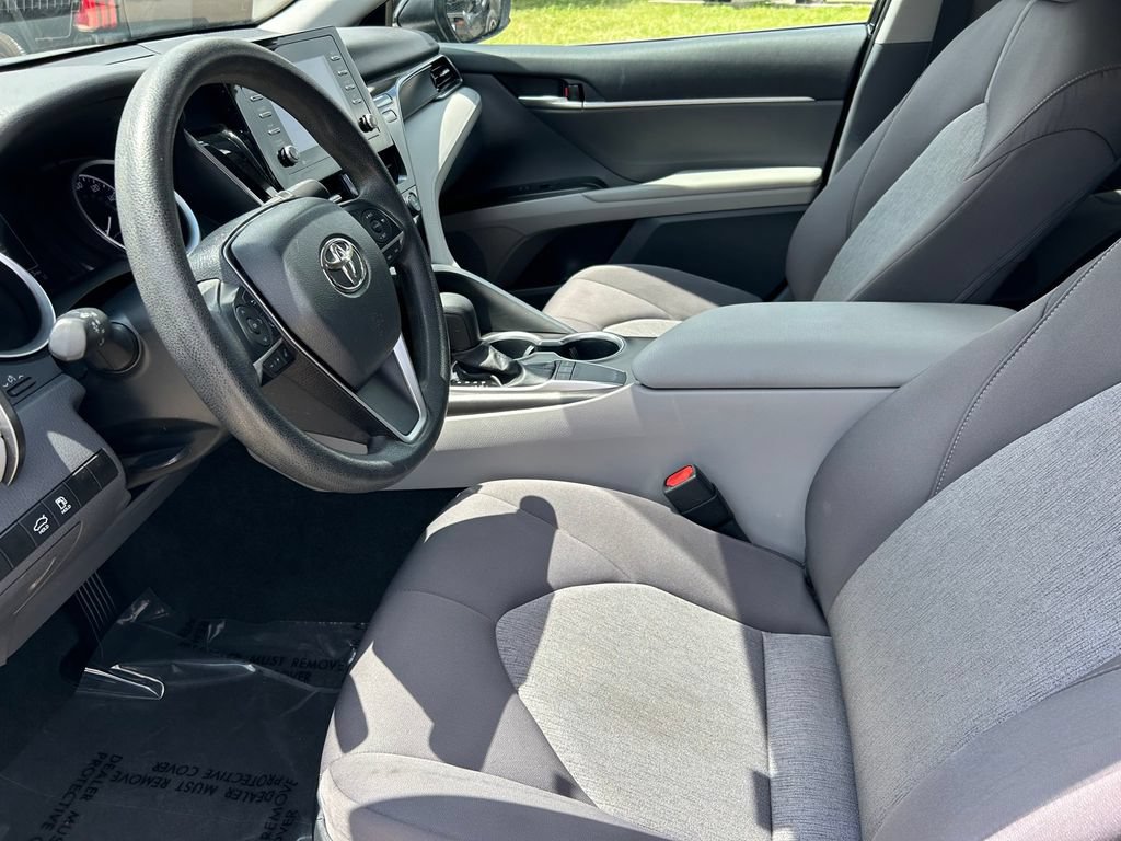 Used 2024 Toyota Camry LE FWD image 11