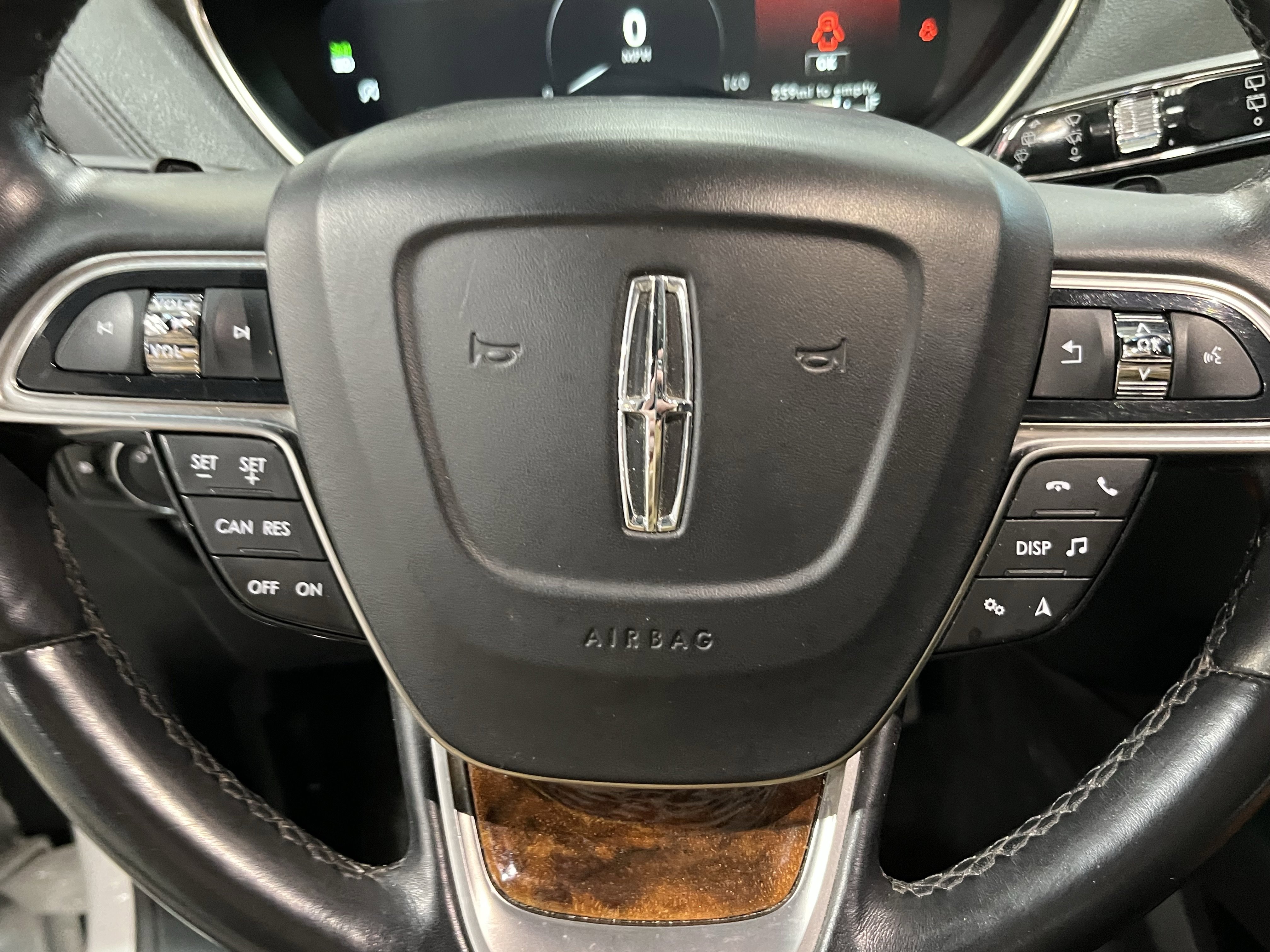 Used 2019 Lincoln Nautilus Reserve image 21