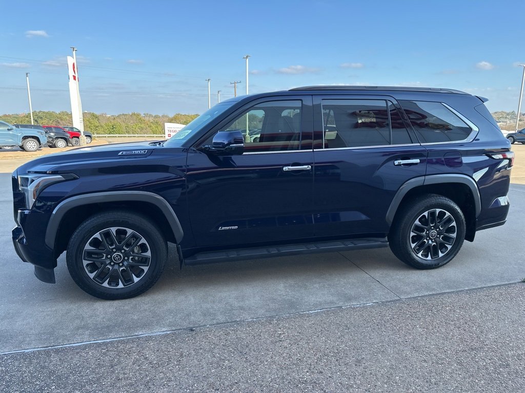 Used 2023 Toyota Sequoia Limited image 4