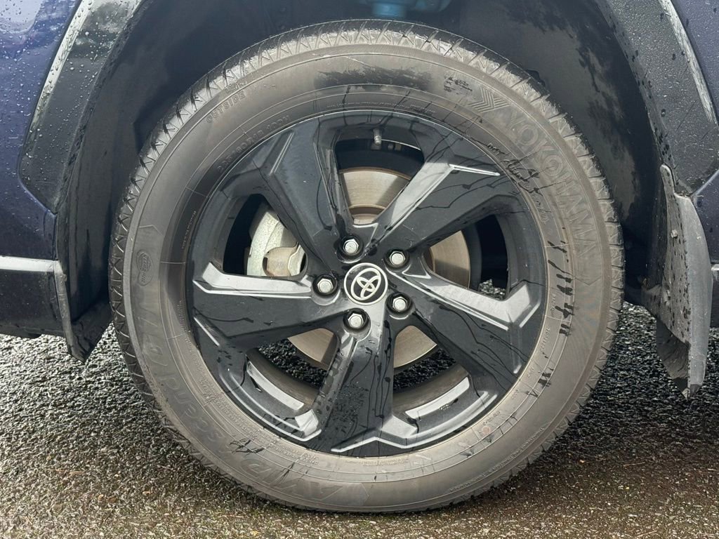 Used 2020 Toyota RAV4 XSE image 9