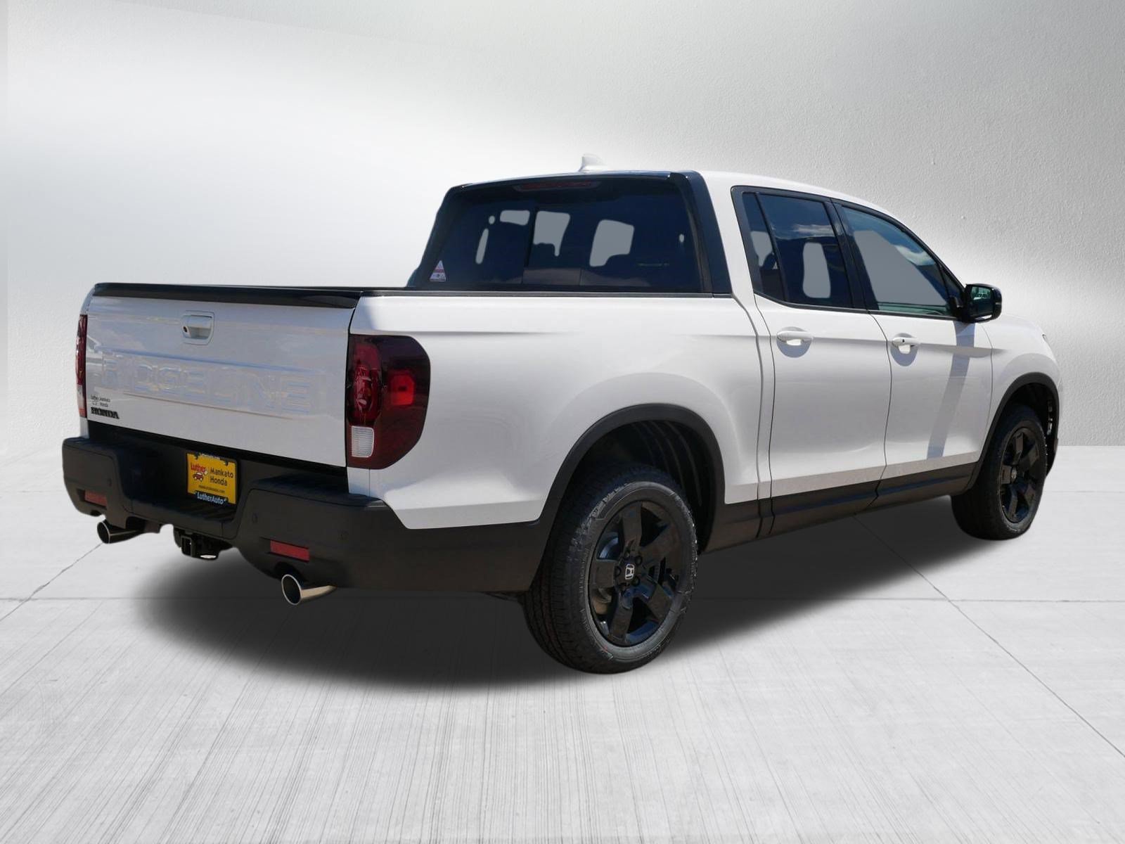 New 2026 Honda Ridgeline Black Edition image 4