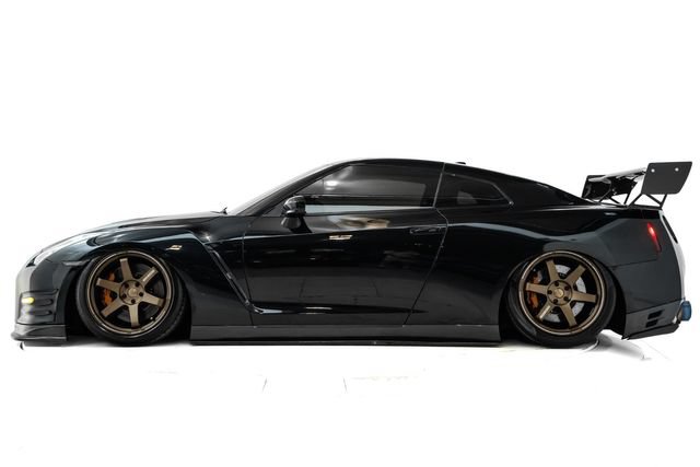 Used 2015 Nissan GT-R Black Edition AWD/4WD image 9