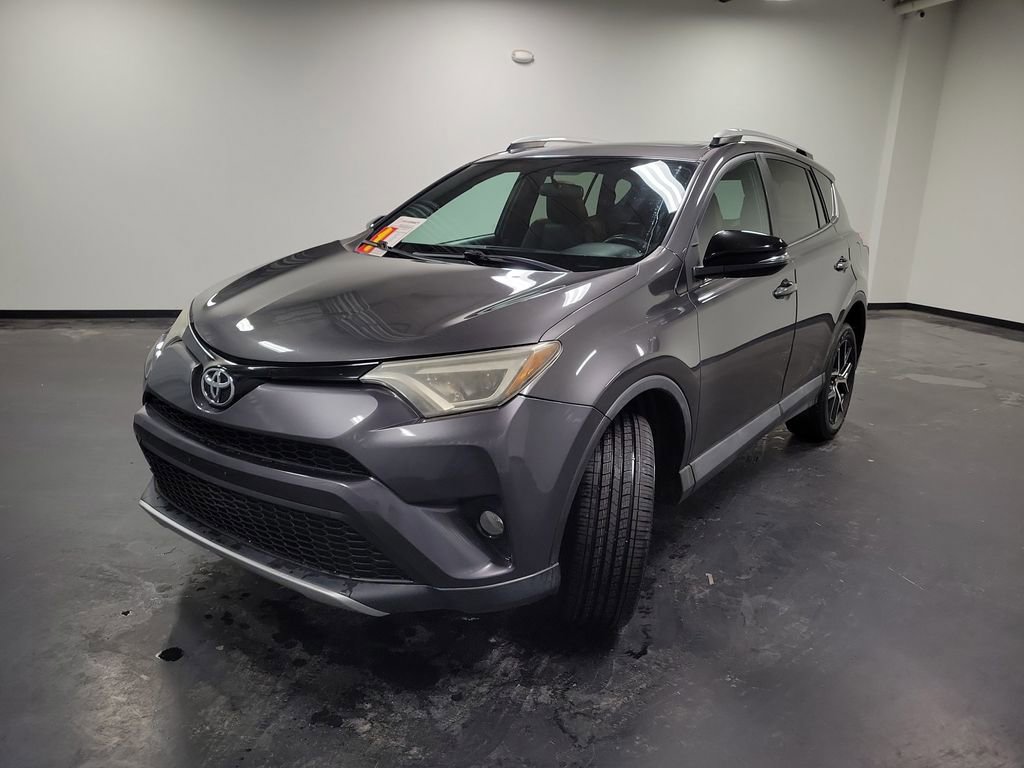 Used 2016 Toyota RAV4 SE image 4