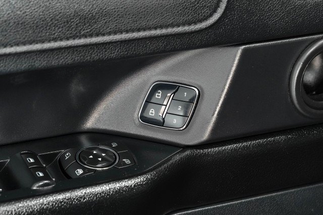 Used 2018 Ford Expedition XLT w/ Equipment Group 202A AWD/4WD image 44