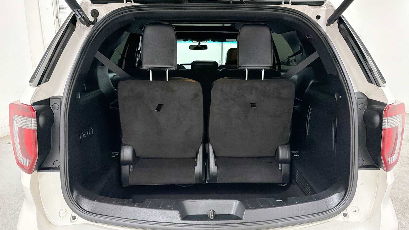 Used 2016 Ford Explorer Sport w/ Equipment Group 401A AWD/4WD image 29