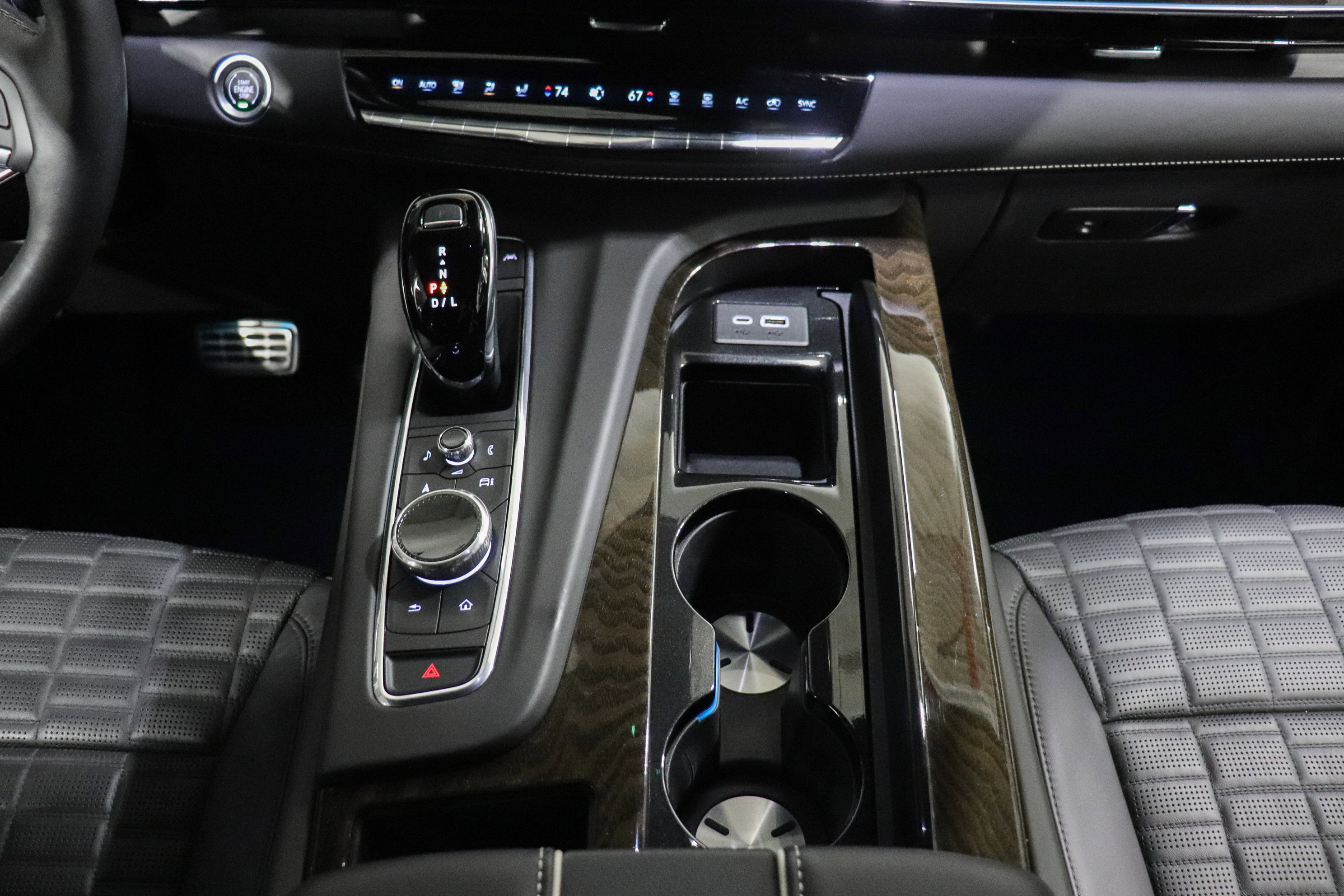 Used 2023 Cadillac Escalade ESV Sport Platinum w/ LPO, ONYX Package image 34