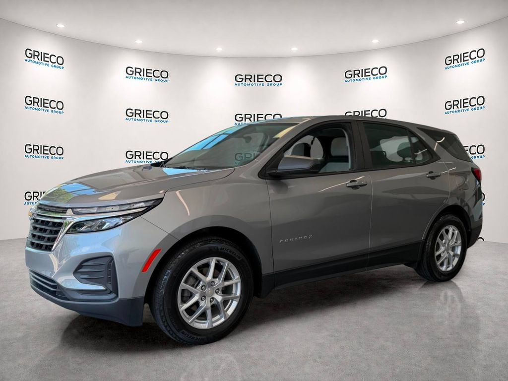 Certified 2024 Chevrolet Equinox LS w/ Driver Confidence II Package FWD image 3