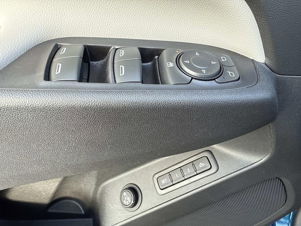 Used 2020 Chevrolet Equinox Premier image 19