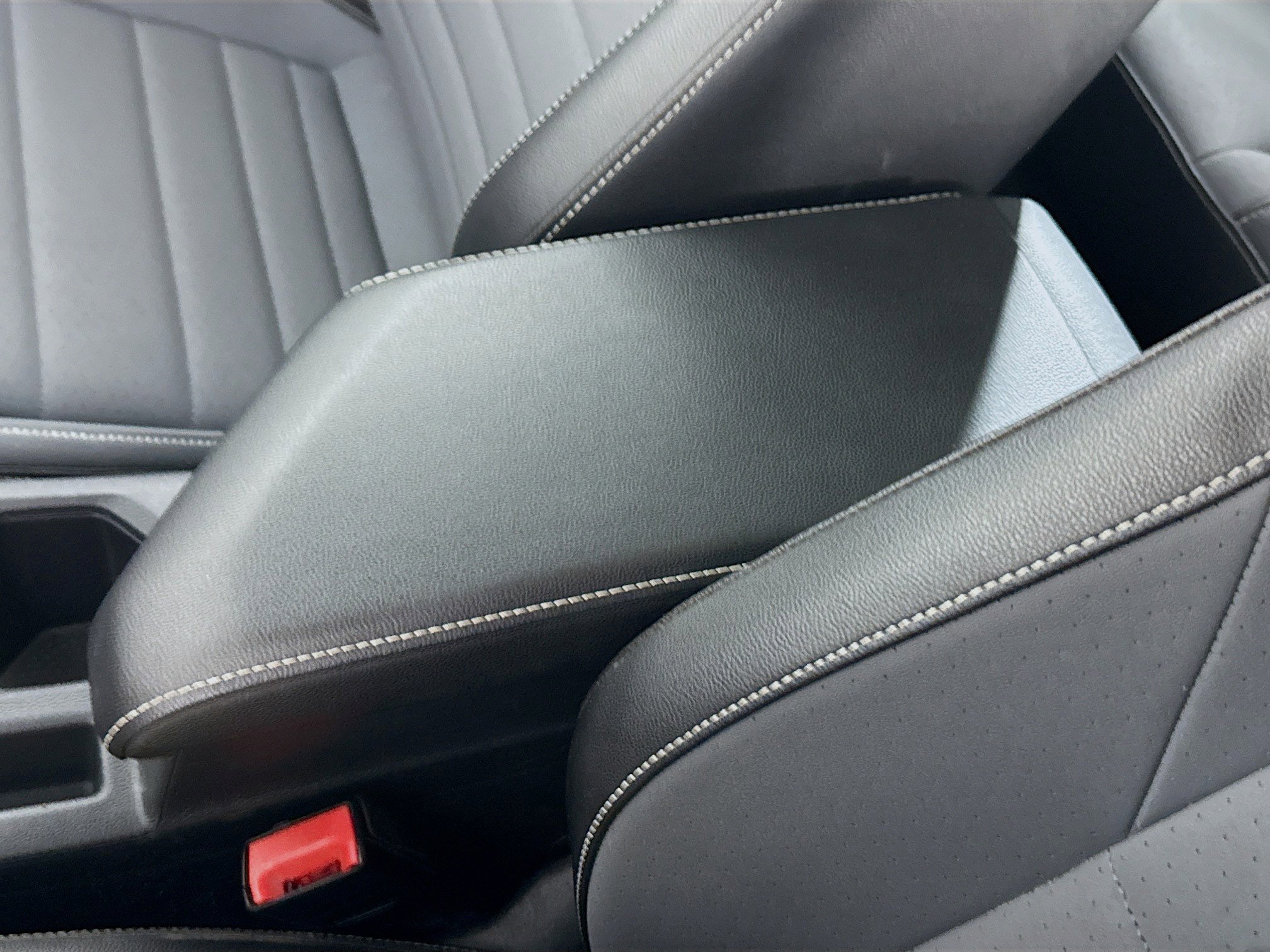 Used 2025 Volkswagen Jetta SE FWD image 18