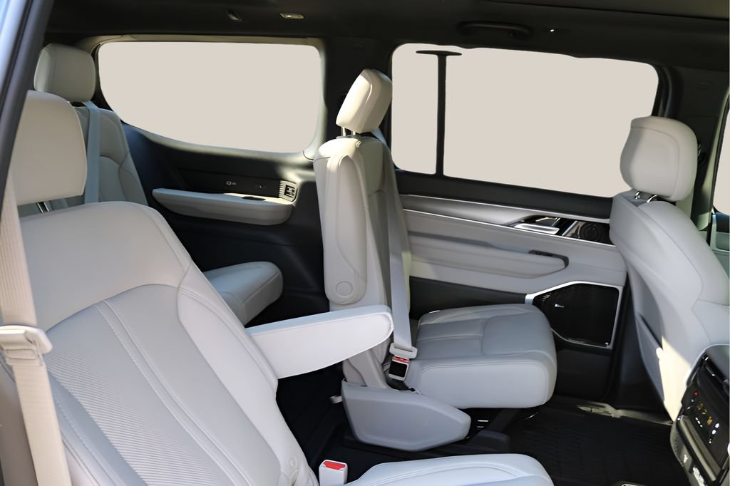 New 2026 Jeep Grand Wagoneer Limited AWD/4WD image 20