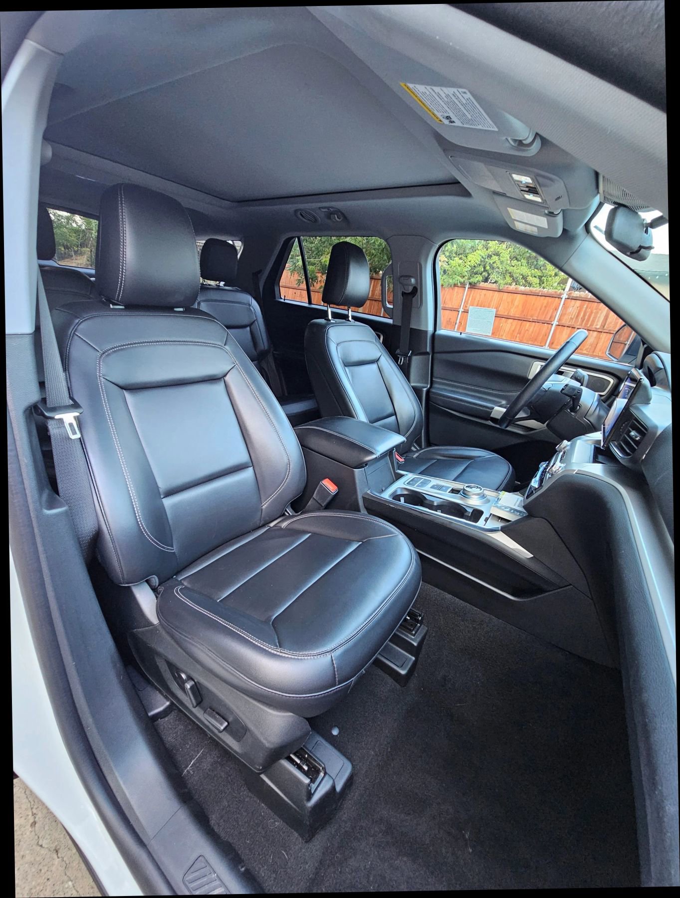 Used 2023 Ford Explorer XLT w/ Equipment Group 202A image 31