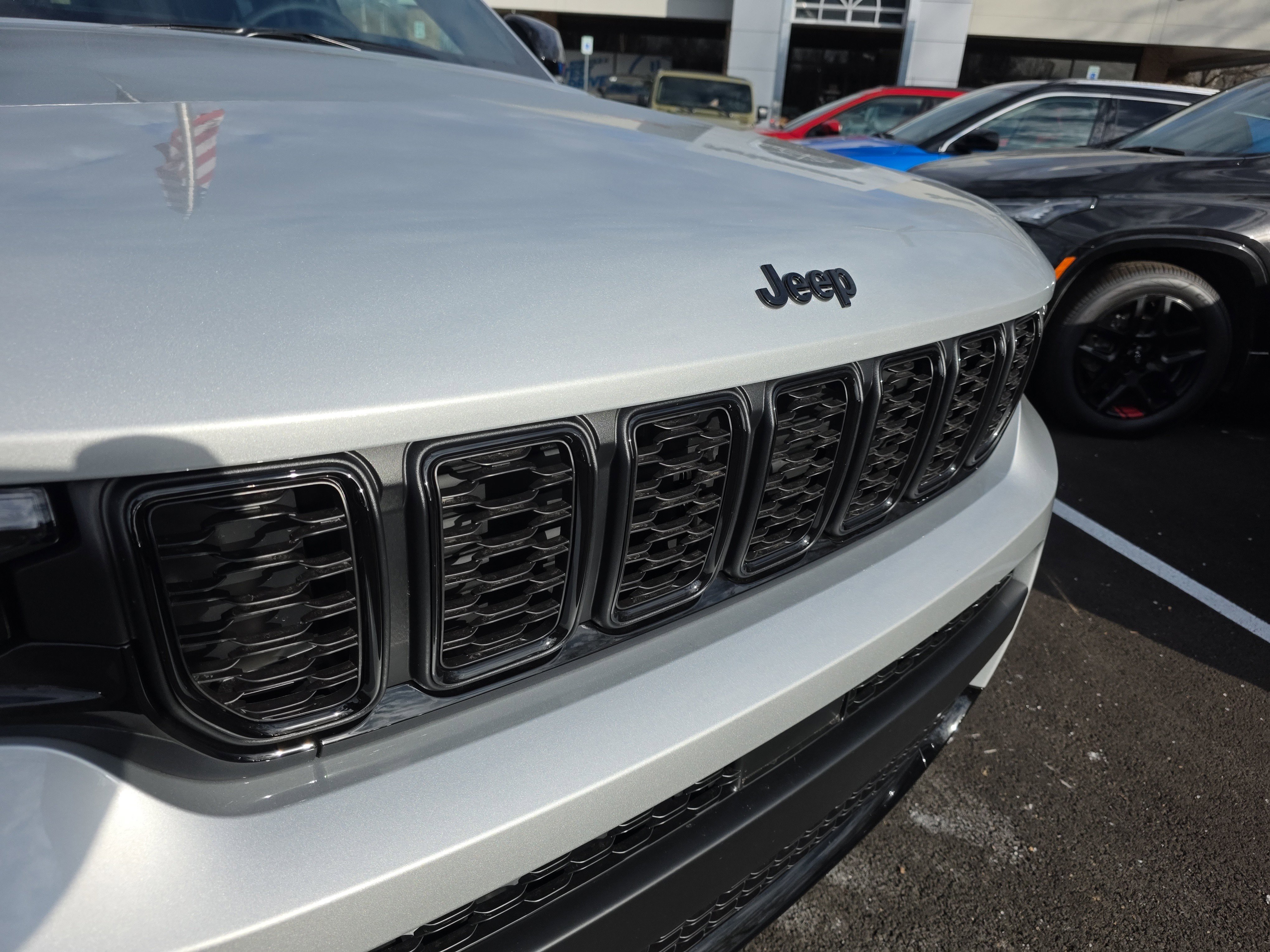 New 2025 Jeep Grand Cherokee L Altitude image 28