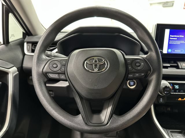 Used 2025 Toyota RAV4 XLE FWD image 14
