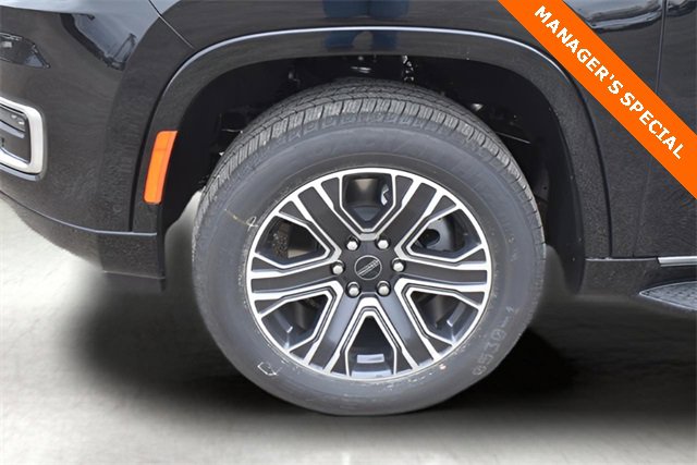 New 2025 Jeep Wagoneer 4WD image 9