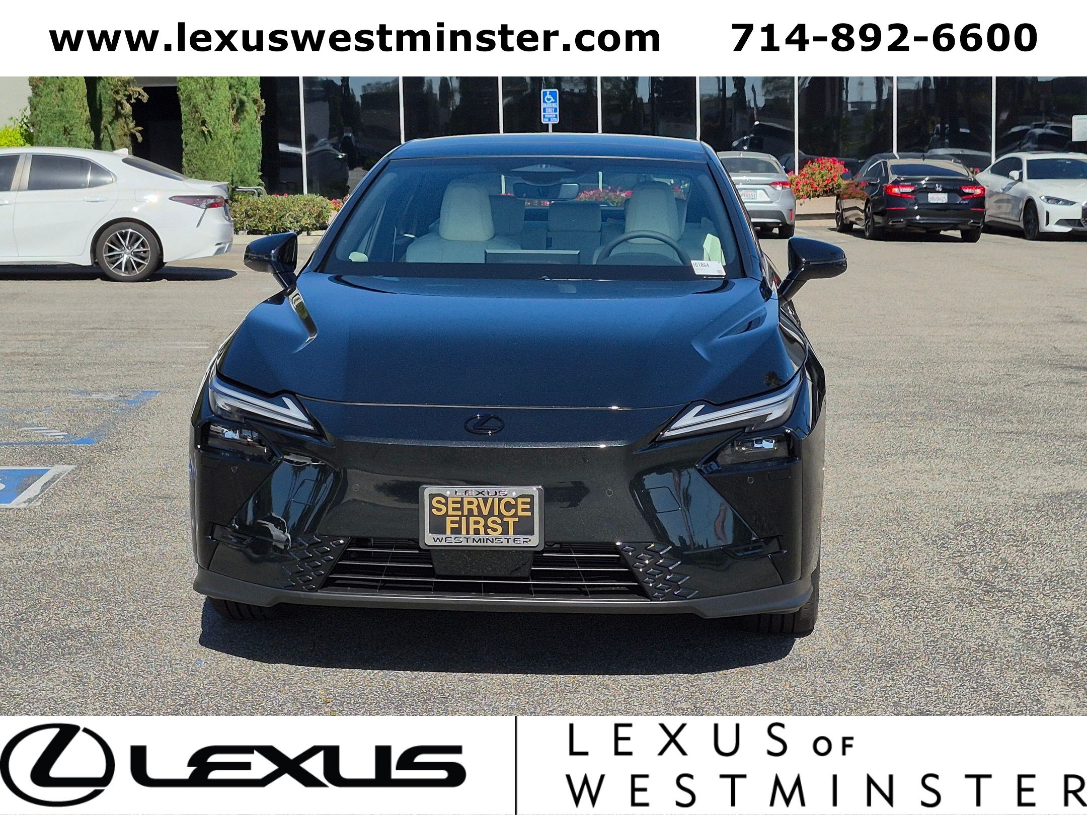 New 2026 Lexus ES 350e FWD image 2