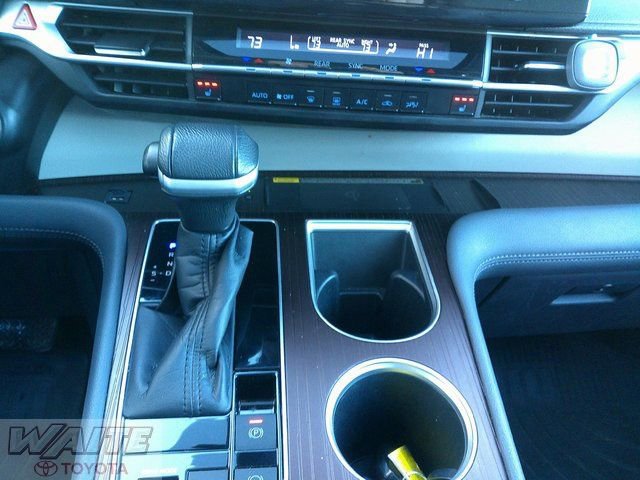 Used 2021 Toyota Sienna XLE w/ XLE Plus Package image 18