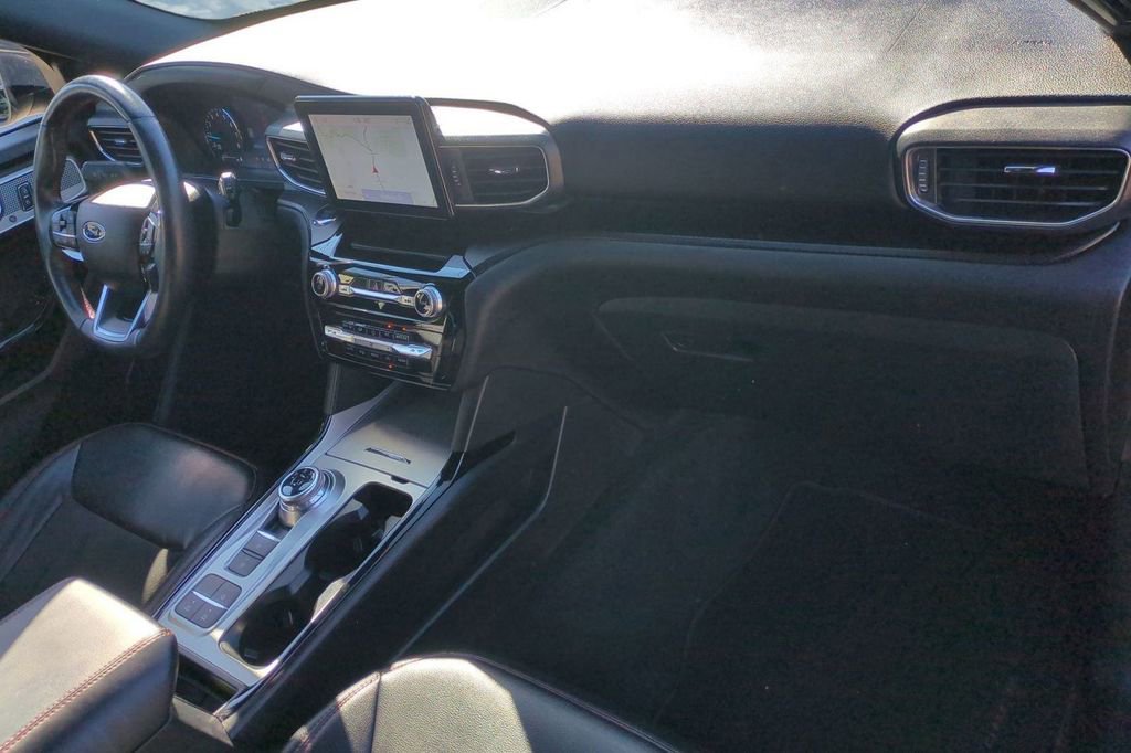 Used 2022 Ford Explorer ST-Line image 17