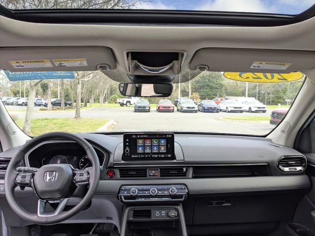 Certified 2025 Honda Pilot Touring image 16