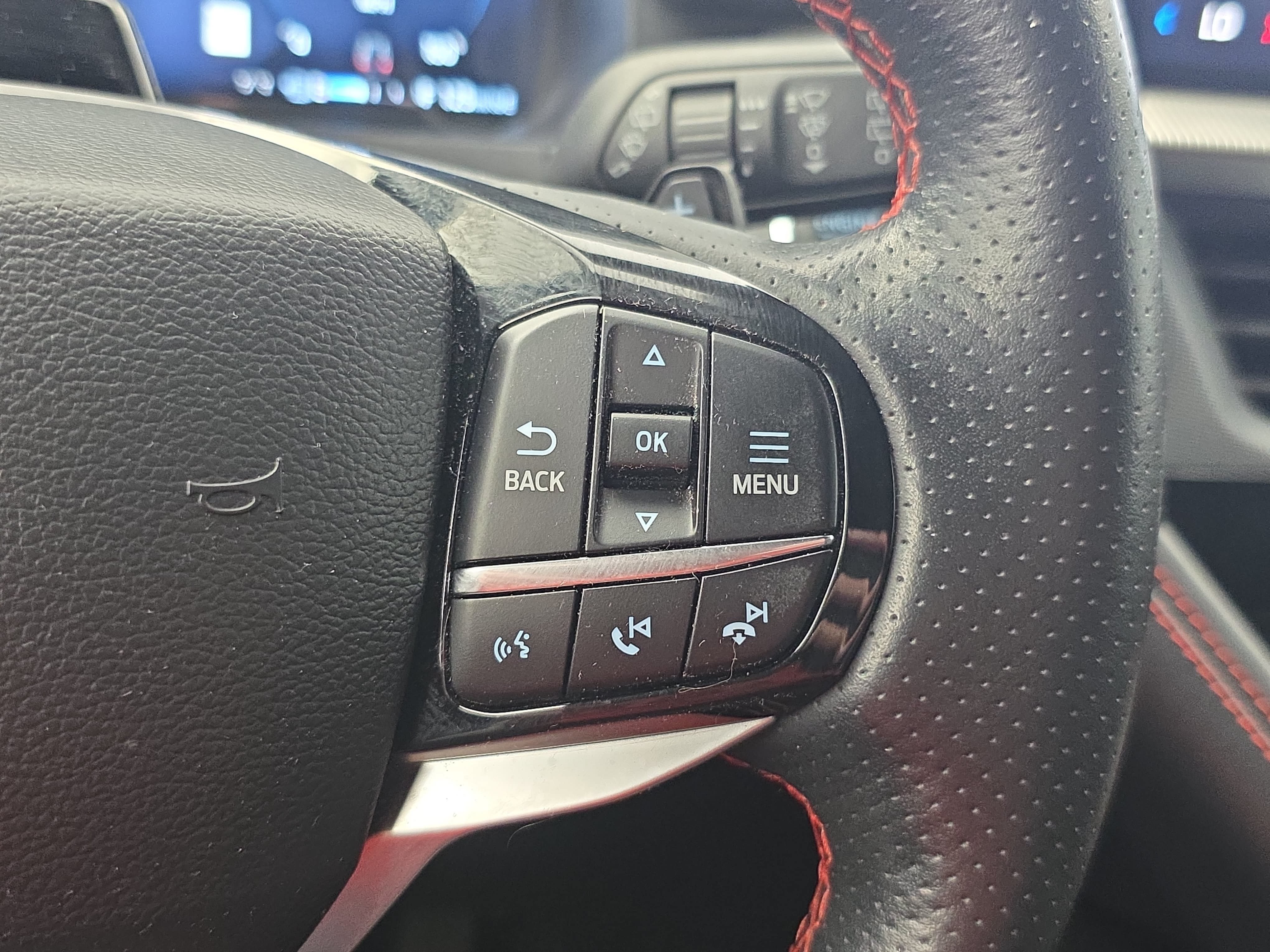 Used 2025 Ford Explorer ST AWD/4WD image 19