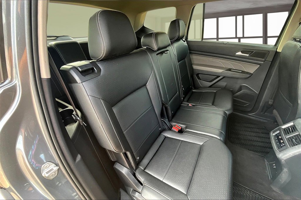 Used 2023 Volkswagen Atlas SEL R-Line image 28