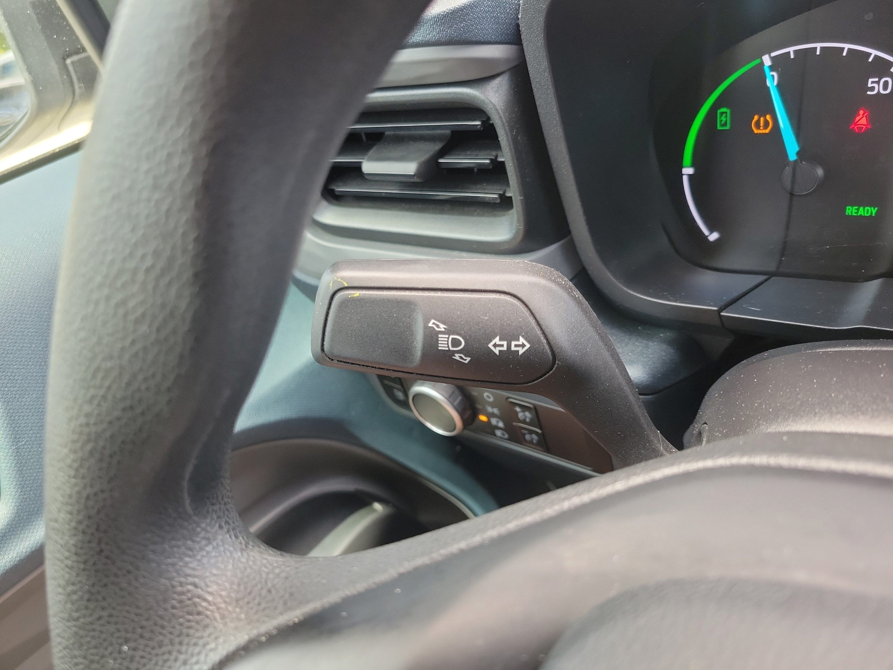 Used 2023 Ford Maverick XL FWD image 26