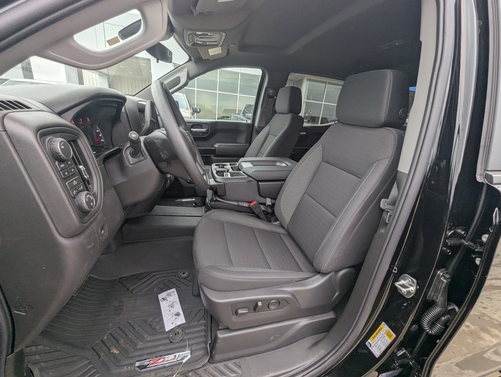 New 2026 Chevrolet Silverado 1500 Custom Trail Boss w/ Midnight Edition image 15