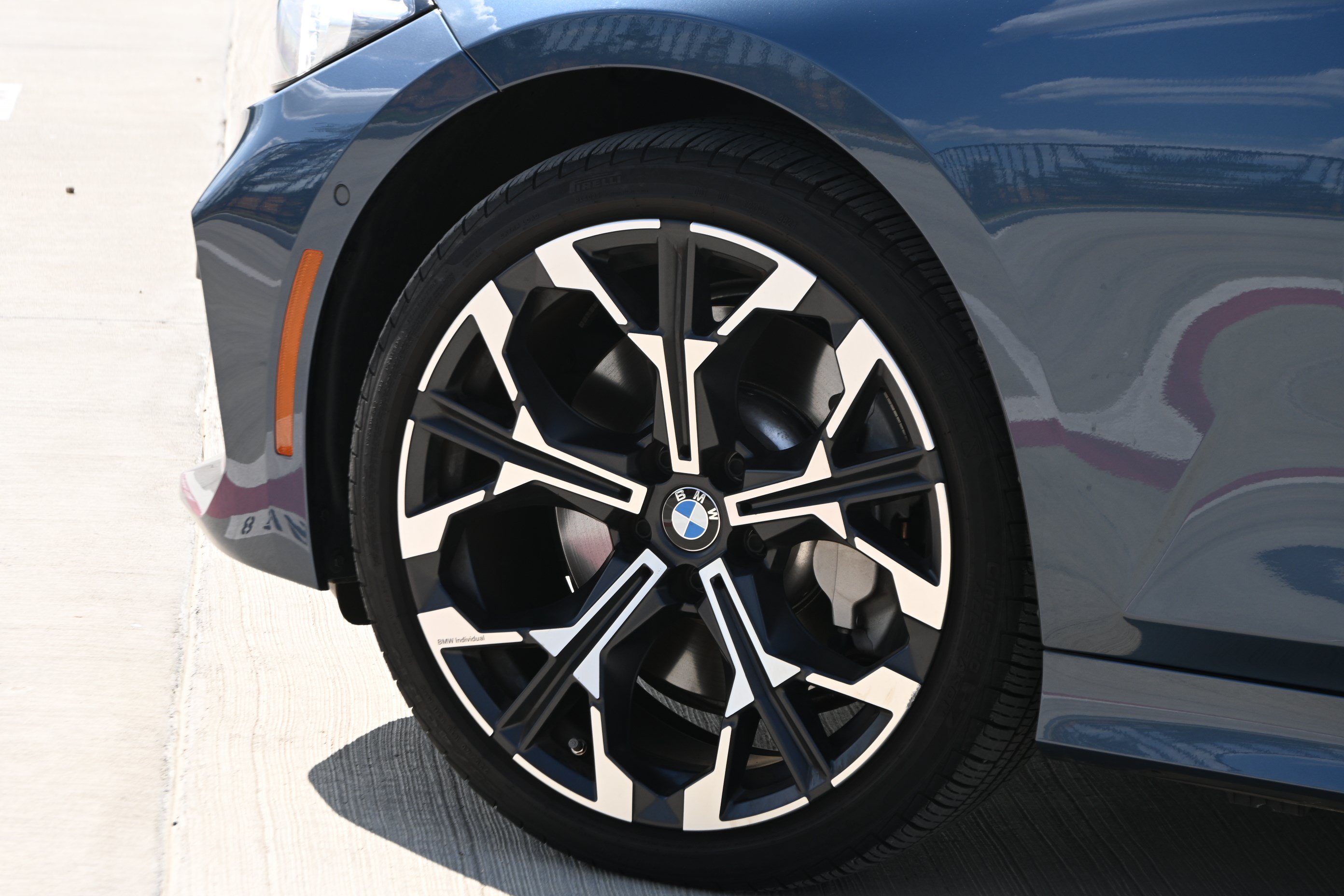 Certified 2025 BMW 330i Sedan RWD image 11