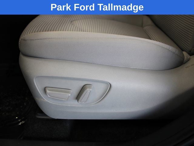 Used 2025 Toyota Highlander LE image 13