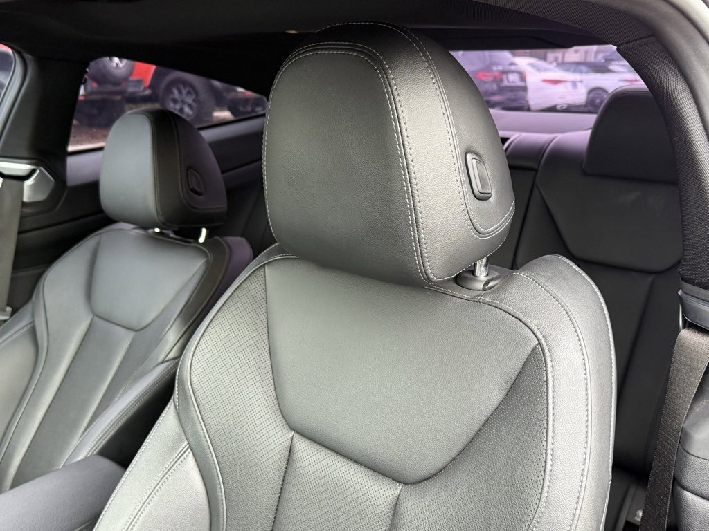 Used 2022 BMW 430i Coupe w/ Premium Package 2 image 3