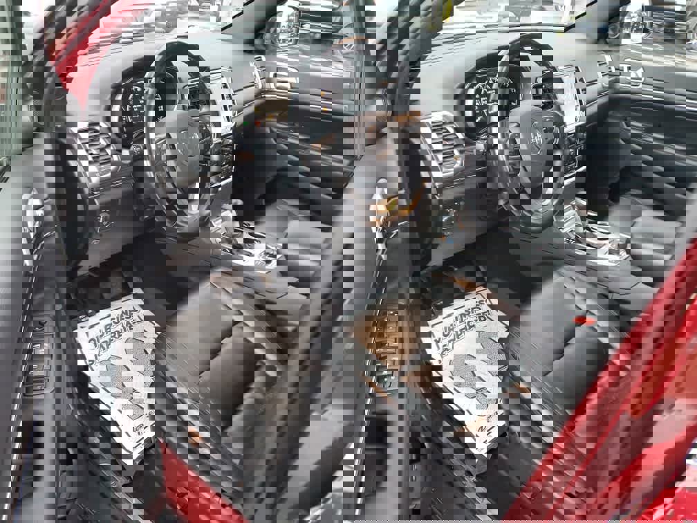 Used 2021 Jeep Grand Cherokee Limited w/ Sun & Sound Group image 12