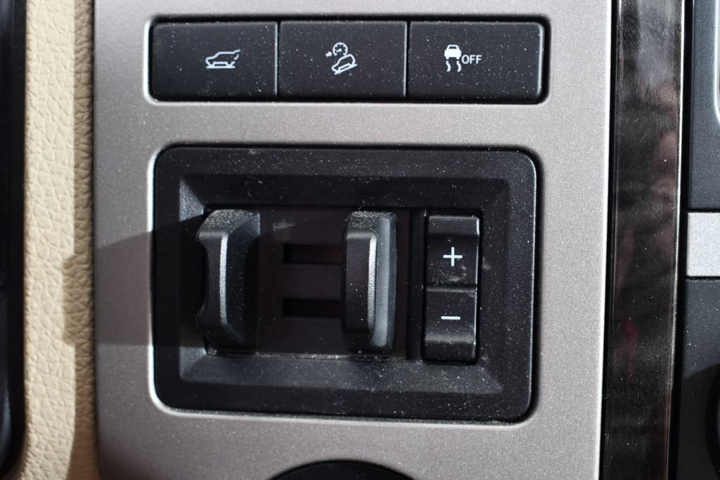 Used 2015 Ford Expedition Limited AWD/4WD image 31