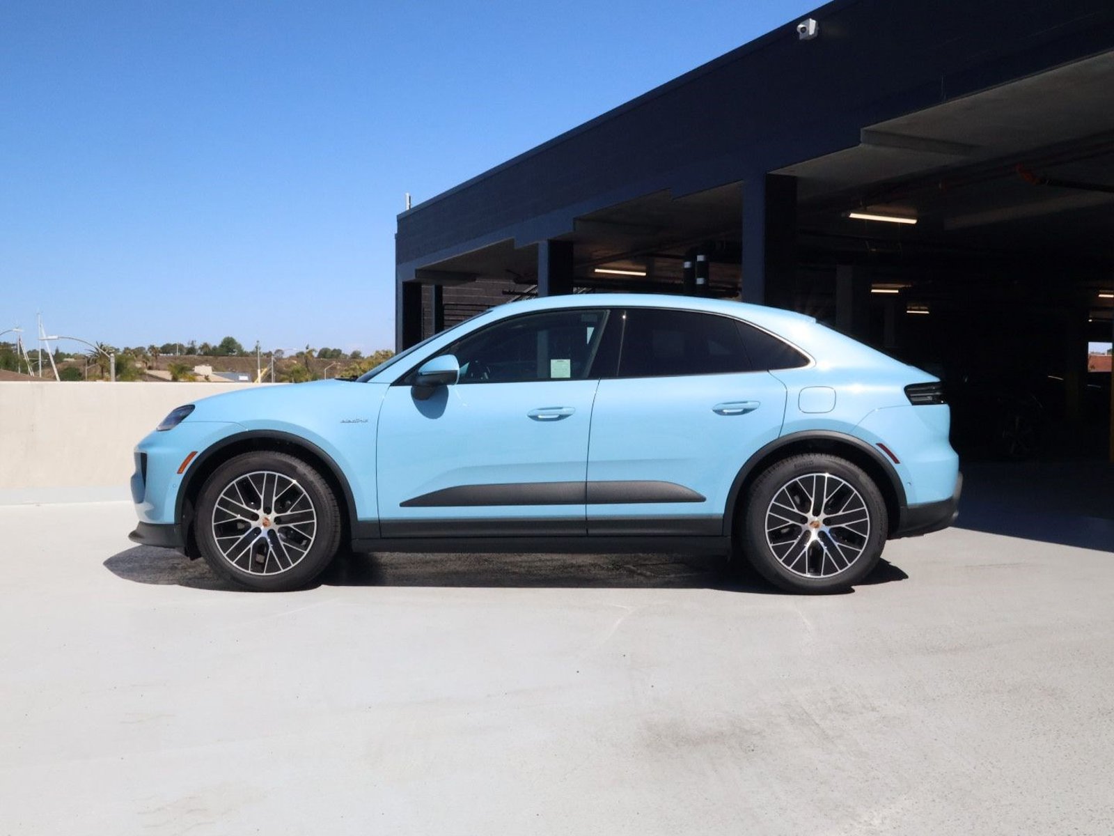 New 2026 Porsche Macan Electric RWD video 2