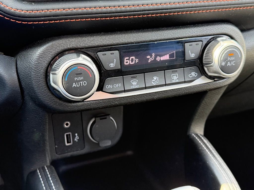 Used 2018 Nissan Kicks SR w/ Premium Package image 21