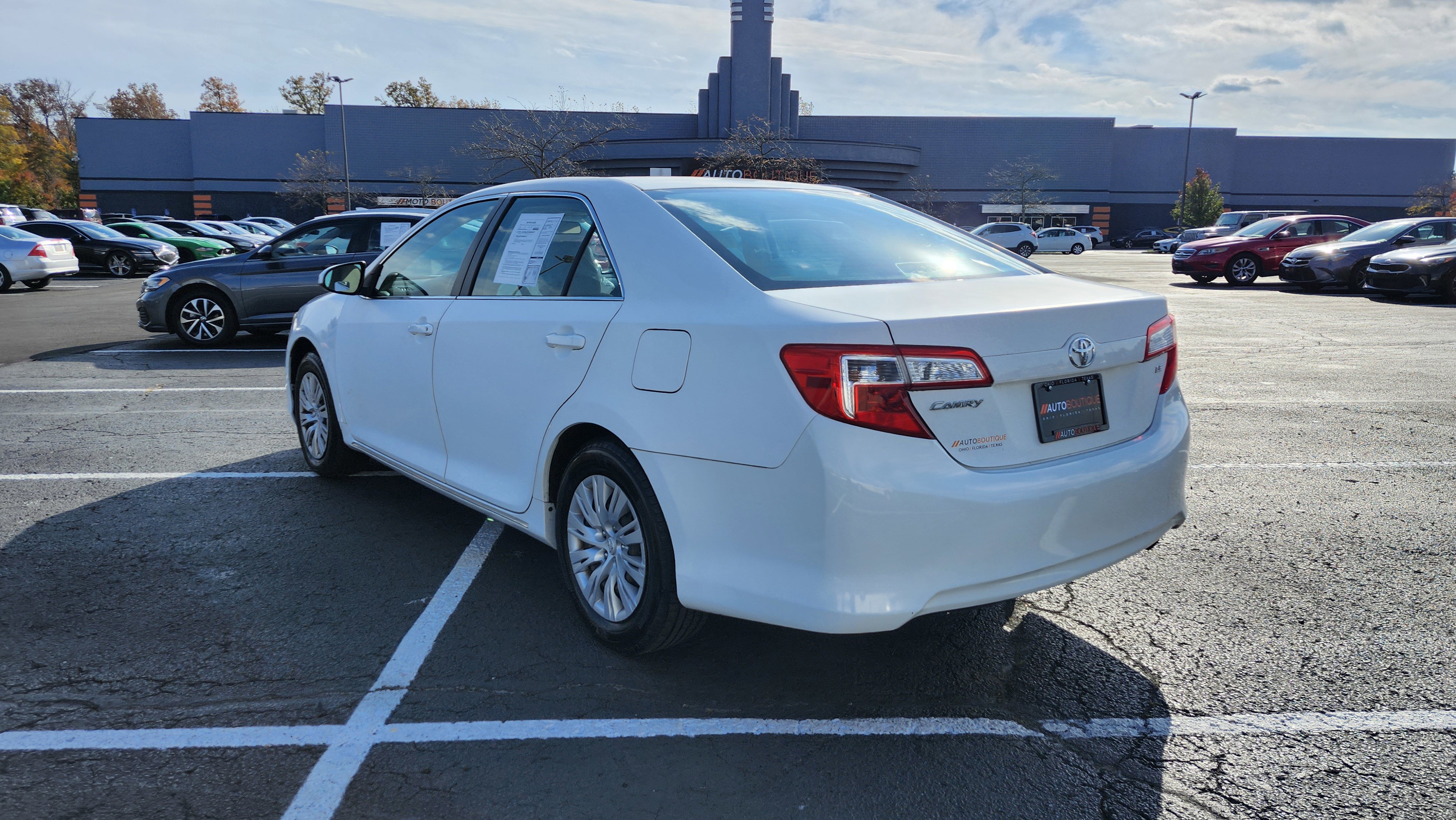 Used 2012 Toyota Camry LE image 9