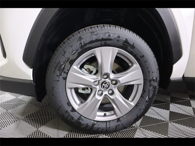 Used 2025 Toyota RAV4 XLE w/ Convenience Package image 33