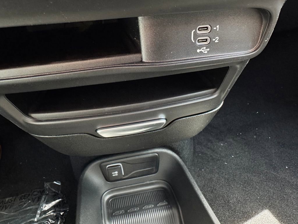 New 2026 Chrysler Pacifica Select image 20