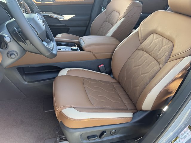 New 2026 Nissan Pathfinder Platinum AWD/4WD image 22