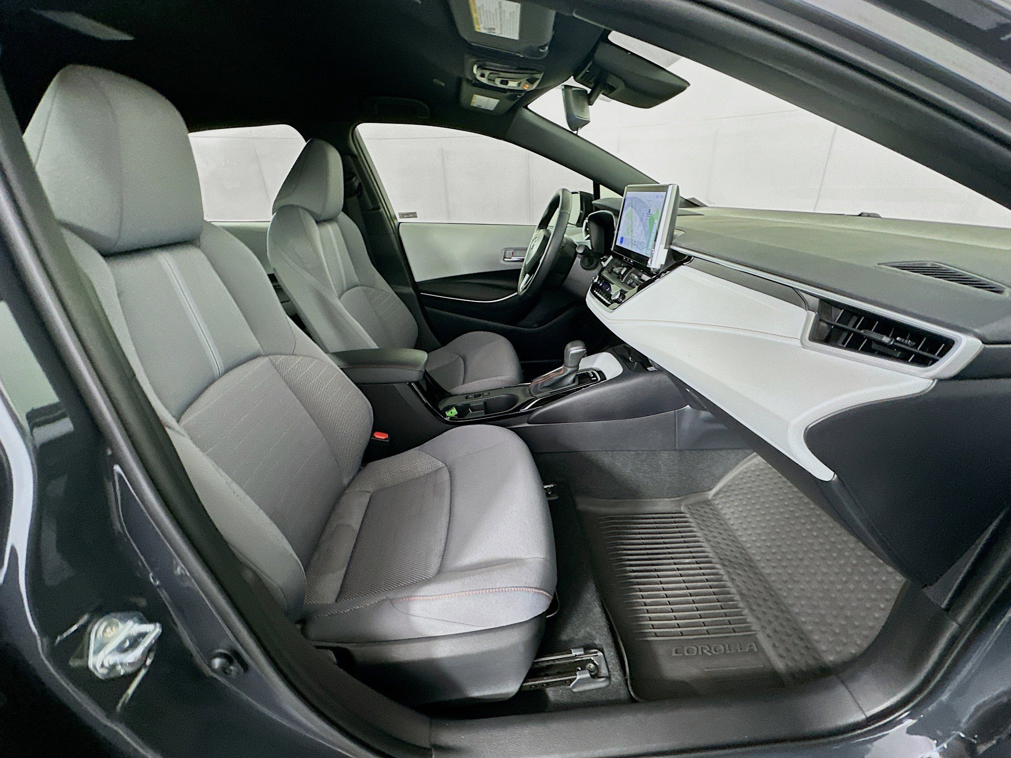 Used 2025 Toyota Corolla FX w/ Convenience Package image 30