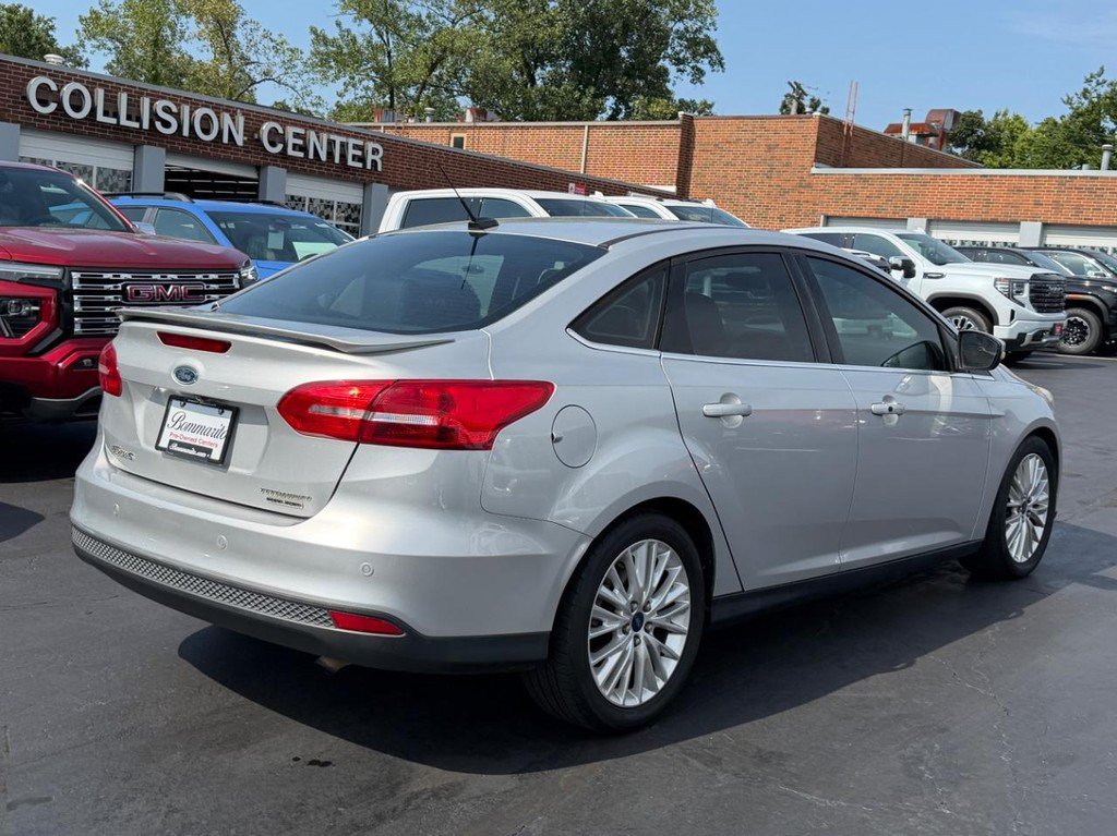Used 2015 Ford Focus Titanium FWD image 3