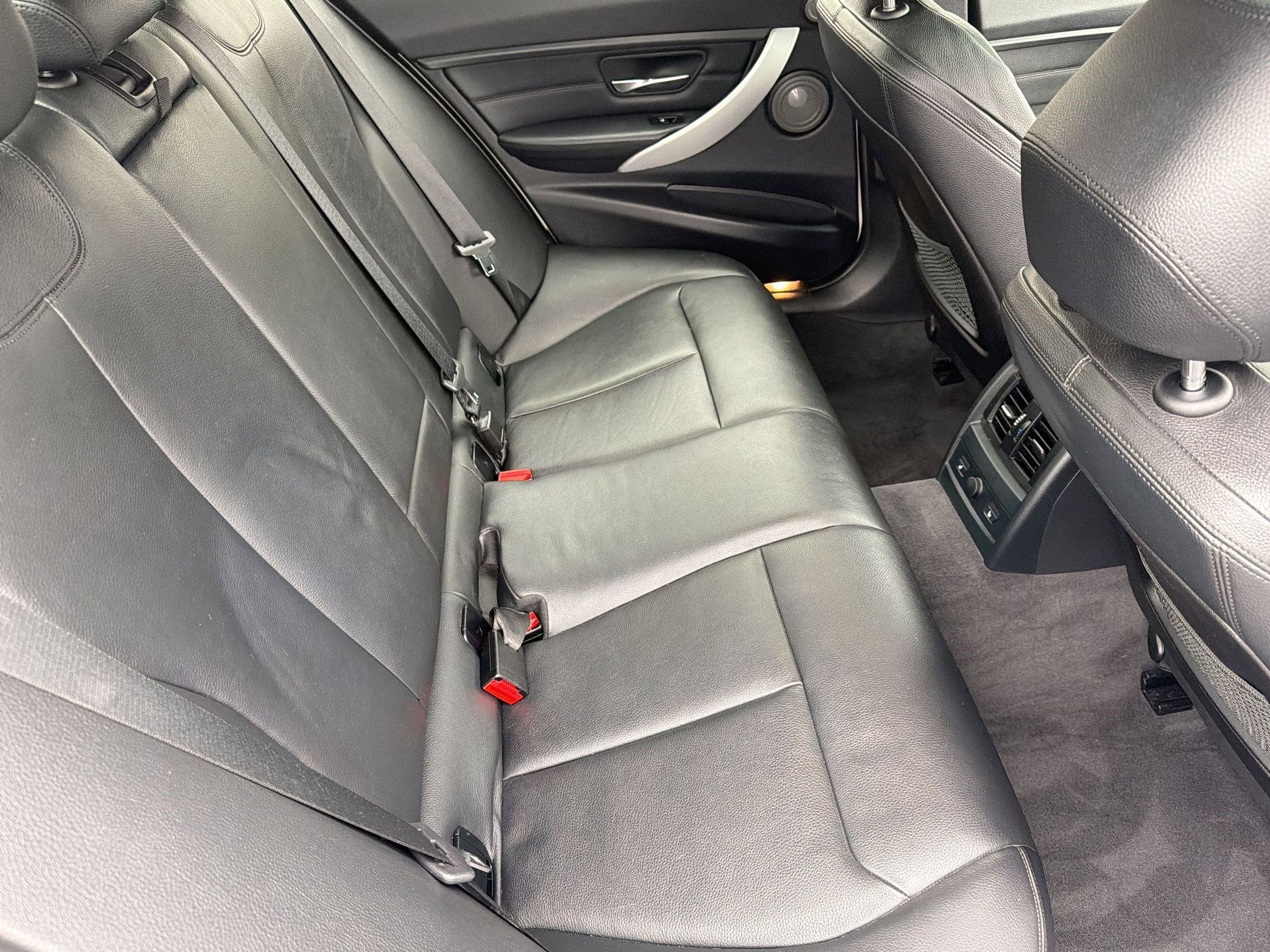 Used 2014 BMW 335i xDrive Sedan AWD/4WD image 31