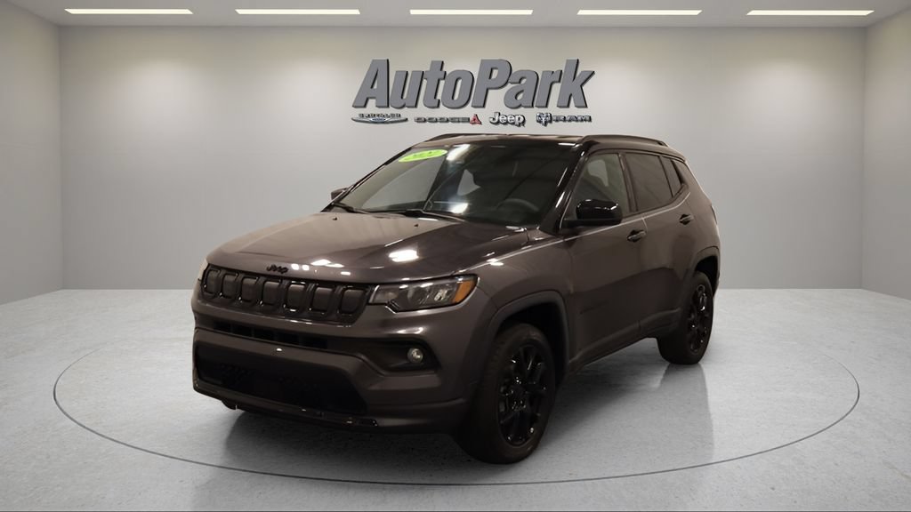 Certified 2022 Jeep Compass Latitude AWD/4WD image 3