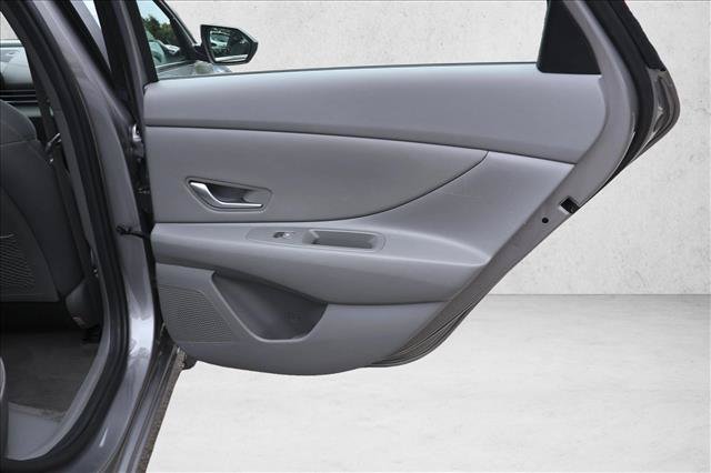 Certified 2024 Hyundai Elantra SEL w/ Convenience Package FWD image 28